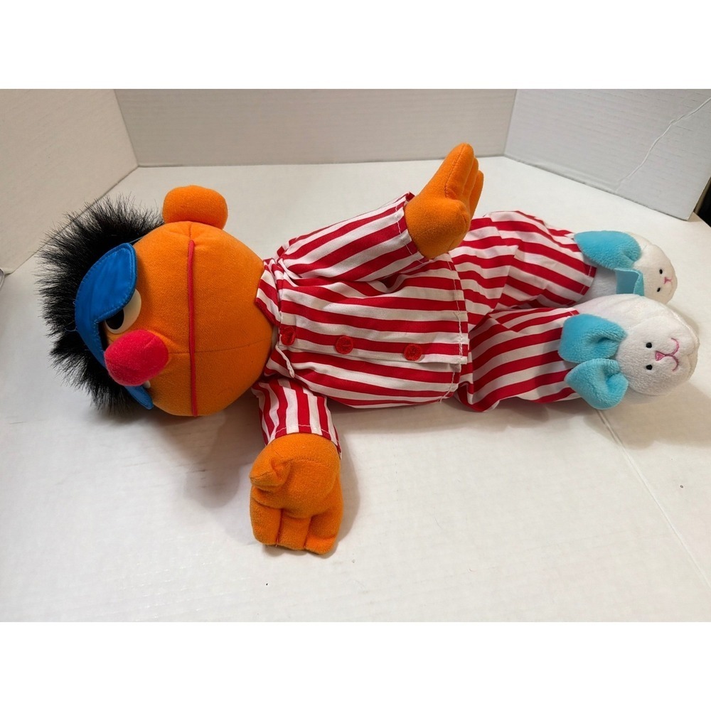 Sesame Street 1996 Sing & Snore Ernie Plush Toy Talking Singing Snoring  Fun‎